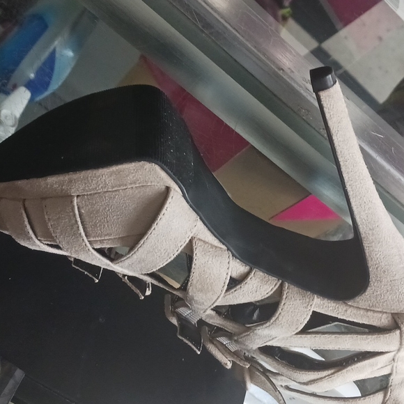 Beige sexy strap ups - Picture 4 of 4